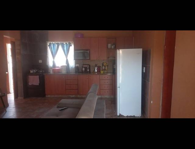 3 BEDROOM TOWNHOUSE FOR SALE IN OOSEINDE